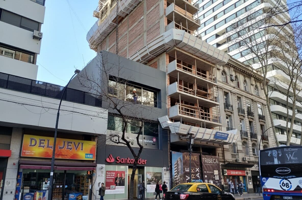 Costo de Construcción cae 5,36% y se dispara la demanda hipotecaria: ¿Qué conviene comprar hoy?