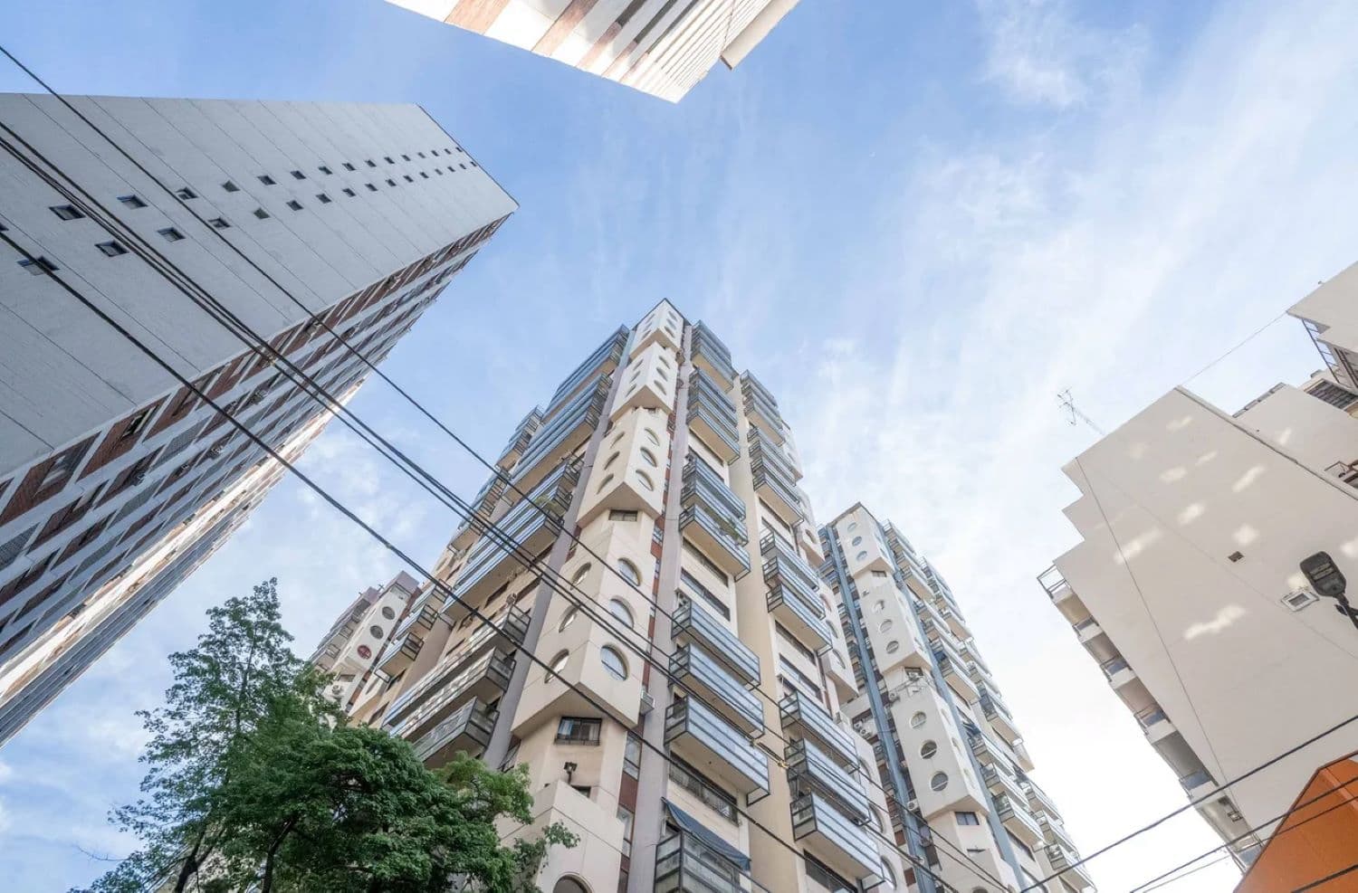 Un rincón japonés en Buenos Aires: cuál es el edificio inspirado en el Metabolismo y cuánto cuesta vivir allí