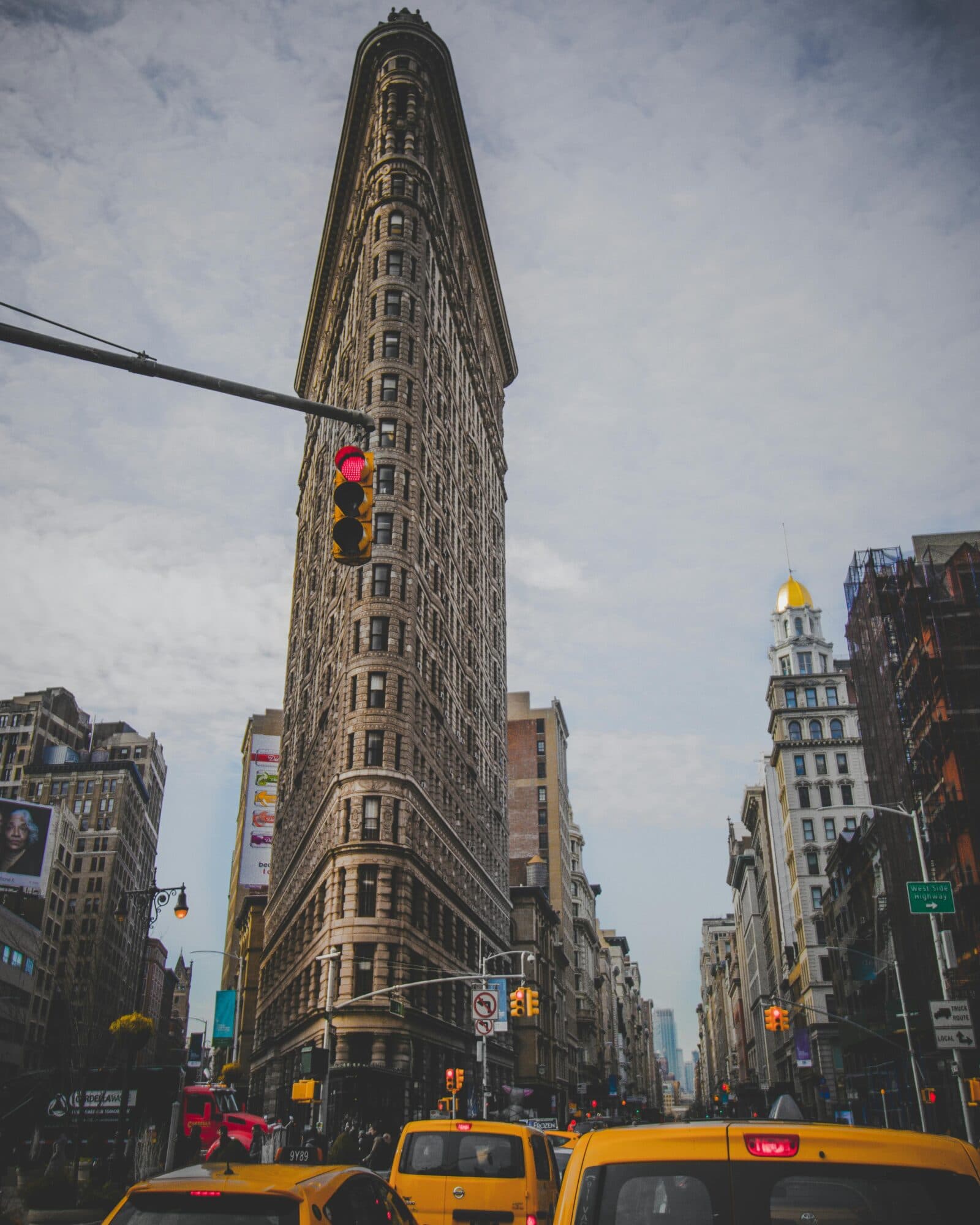 Insólito y para pocos: cuáles son los cinco edificios más “finitos” del mundo y donde están