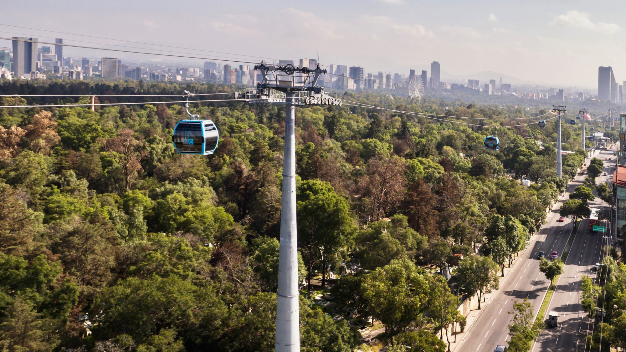 En donde se inauguró el teleférico más extenso del mundo, un desafío de la construcción que favorece la llegada rápida a casa