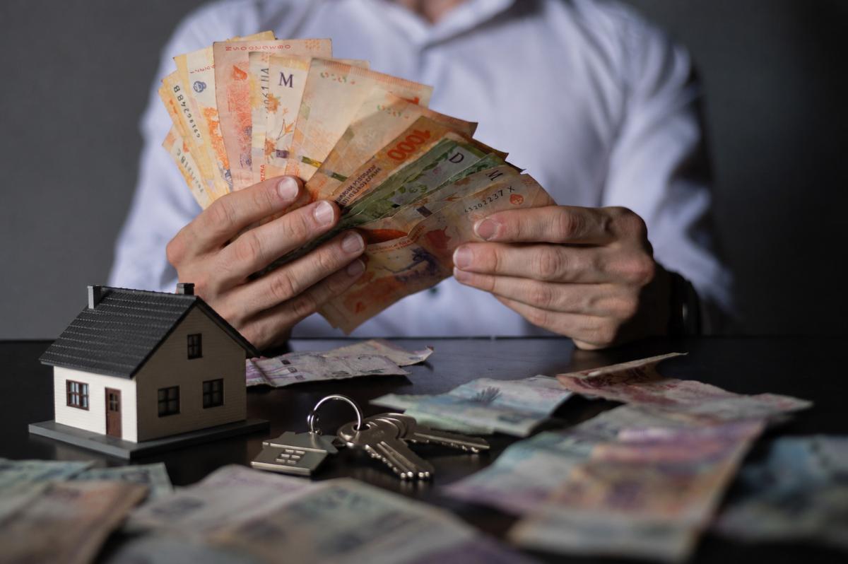 El costo de alquilar y el dinero necesario para ingresar a una vivienda siguen condicionando el acceso a un hogar. Mientras los contratos se actualizan, los propietarios deben ajustar los precios a la capacidad de pago de los inquilinos