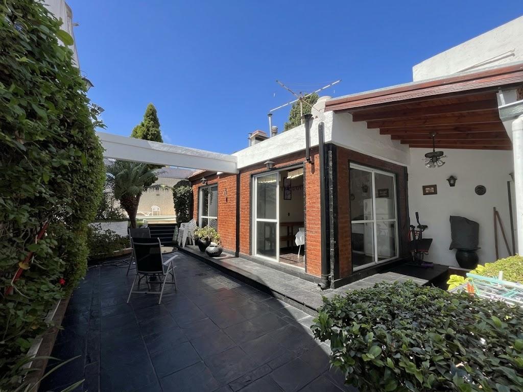Una casa en venta sobre Avenida Mitre al 2600 en Sarandí, en el partido de Avellaneda
