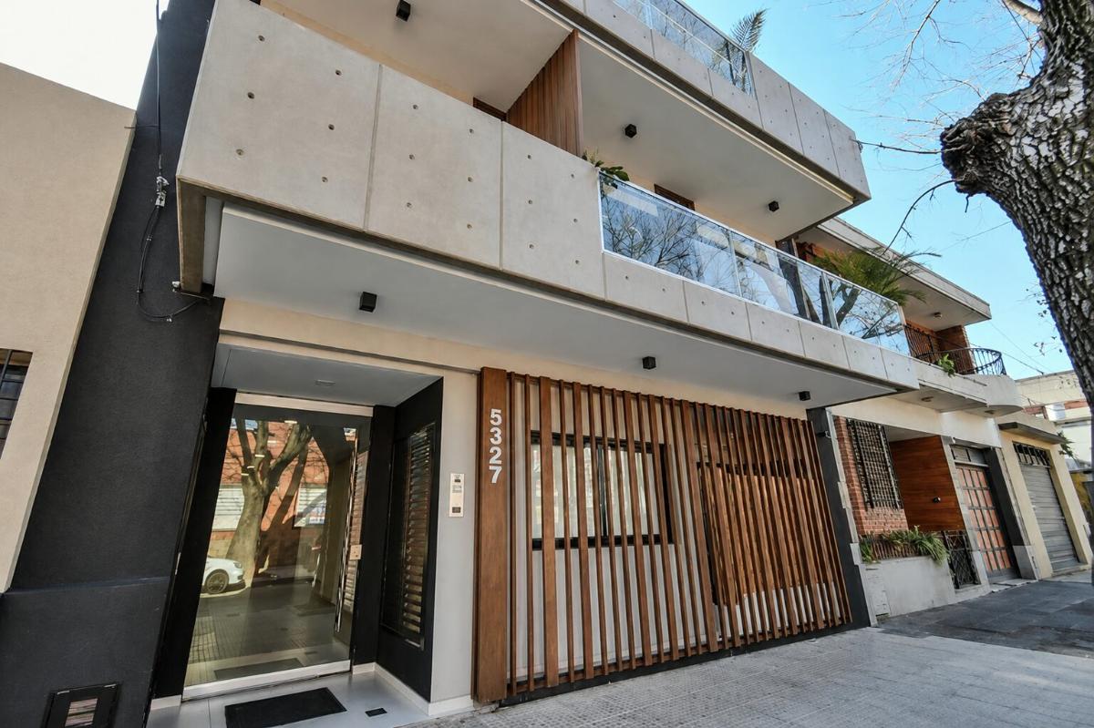 Un edificio que emprendió la empresa en el barrio de Villa Luro
