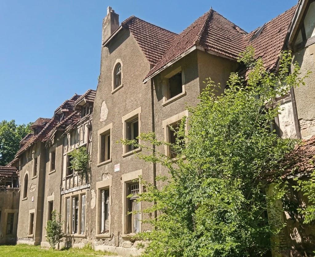 El deterioro del histórico palacio se profundizó durante décadas de abandono y saqueos, hasta convertirlo en una de las propiedades patrimoniales más emblemáticas de la provincia de Buenos Aires